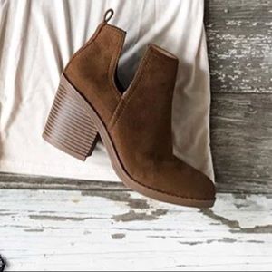ISO BOOTIES